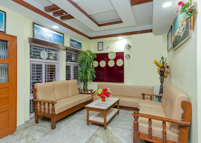 Oyo 811 New Pokhara Palace Hotel