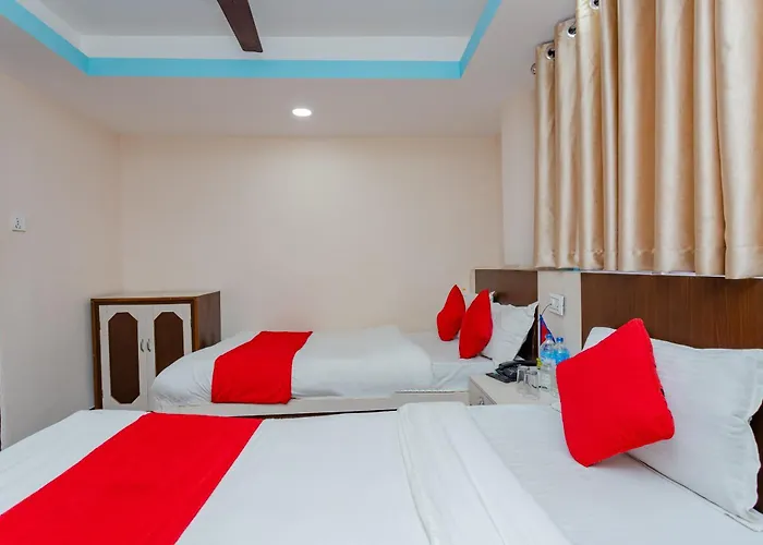 Oyo 811 New Pokhara Palace Hotel *