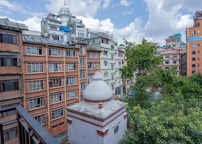 Oyo 811 New Pokhara Palace Hotel